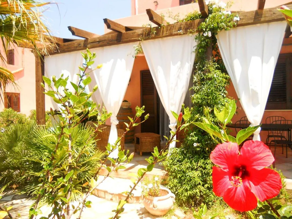Villa Trerose By Trerose Properties - Villa Centrale Con Wi-Fi E Posto Auto Privato Gratuiti San Vito Lo Capo 0*,  Italia